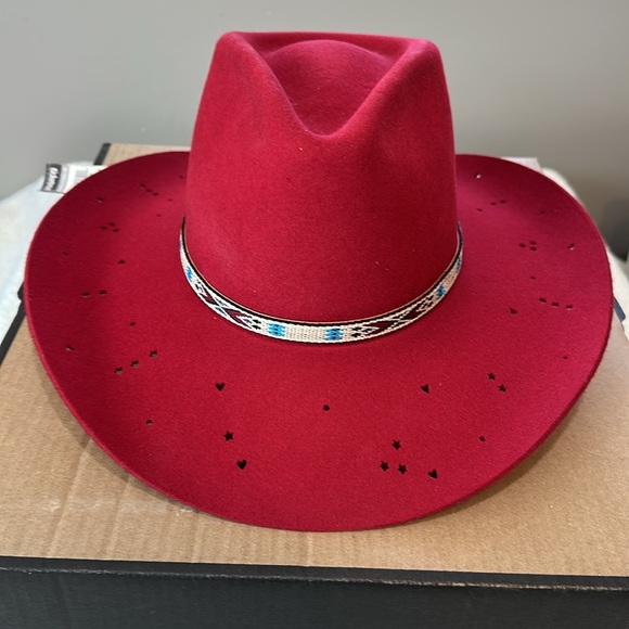 Lainey Wilson signed Charlie one horse hat - Picture 4 of 7